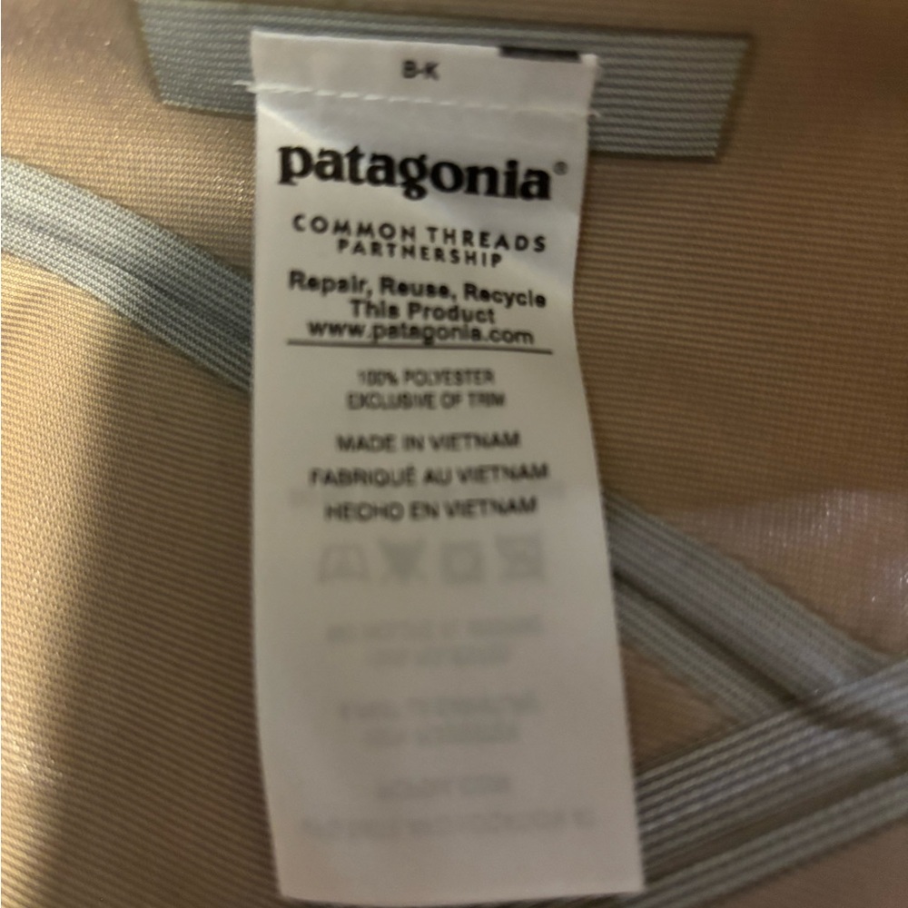 Patagonia Women's Ski Jacket in Purple and Gray - Picture 5 of 9
